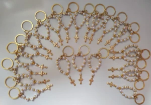 Lembrancinha de Casamento — Mini Terço com Tag Personalizada