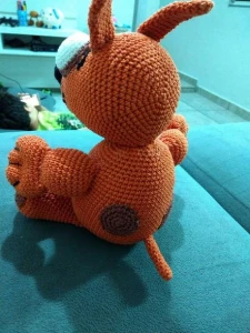 Cachorrinho Linguiça Amigurumi - Artesanato e Personalizados