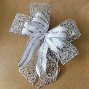 Laço de Natal - Prata com branco - Artesanato e Personalizados
