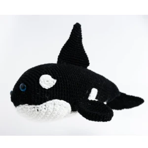 Orca peso de porta em amigurumi - Artesanato e Personalizados