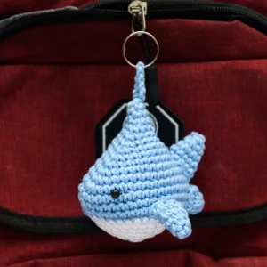 Tubarão Azul-Claro em Amigurumi - Artesanato e Personalizados