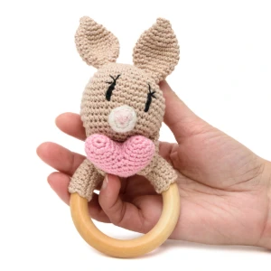 Mordedor Coelho Rosa Coração Amigurumi - Artesanato e Personalizados