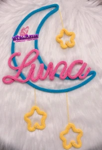 Nome na Lua com Estrela personalizado em Tricotin - Artesanato e Personalizados