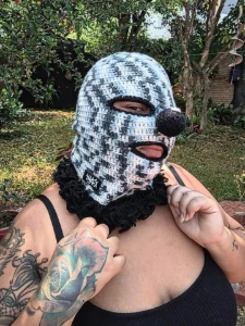 Balaclava Palhaço Camuflado em crochê - Artesanato e Personalizados