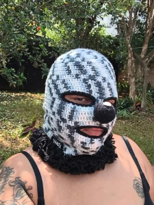 Balaclava Palhaço Camuflado em crochê - Artesanato e Personalizados