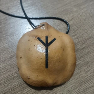 Colar Nórdico Artesanal de Jacarandá - Artesanato e Personalizados