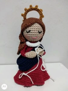Nossa senhora Desatadora de Nós em Crochê - Artesanato e Personalizados