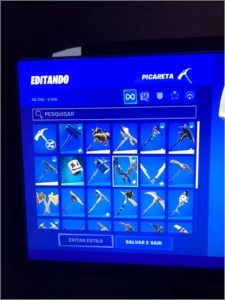 Conta fortnite com salve o mundo e skins antigas