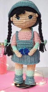 Boneca Bu Encantadora de Borboletas Amigurumi - Artesanato e Personalizados