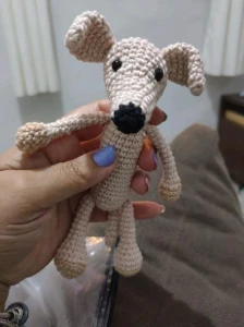 Mini Pet Galgo/Wippet - Amigurumi de crochê - Artesanato e Personalizados