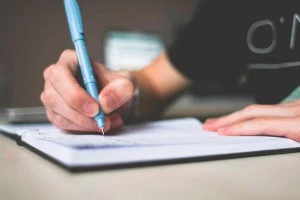 Faço redação sobre qualquer tema. - Serviços Digitais