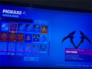 Conta Fortnite com muitas skins, picaretas, para-quedas