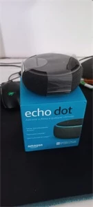 Echo Dot (3ª Geração): Smart Speaker com Alexa - Cor Preta - Produtos Físicos