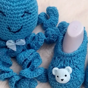 Kit Sapatinho e Polvo Azul de Crochê