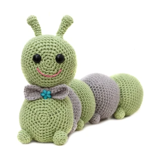 Centopéia Cinza em amigurumi - Artesanato e Personalizados
