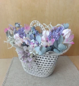 Mini Cesta com lavandas - Artesanato e Personalizados
