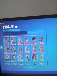 CONTA COM 119 SKINS E 96 PICARETAS (PASSES ANTIGOS) - Fortnite