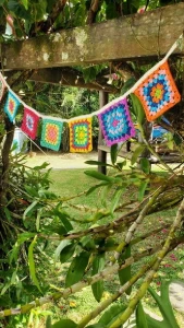 Varal de Quadradinhos em Crochê - Artesanato e Personalizados