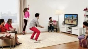 Xbox 360 4 GB + Kinect + jogo Kinect Adventures + 1 mês live