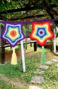 Varal de Estrelas em Crochê - Artesanato e Personalizados
