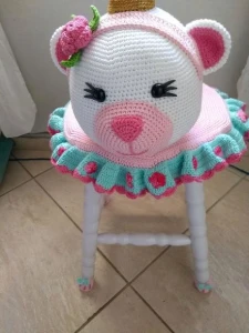 Capa para banquinho em croche - Artesanato e Personalizados