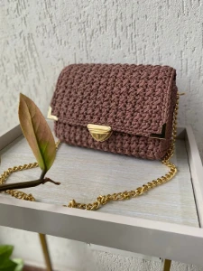 Bolsa Transversal Side Bag com Corrente