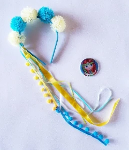 Tiara Coroa de Pompons - Artesanato e Personalizados