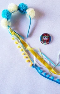 Tiara Coroa de Pompons - Artesanato e Personalizados