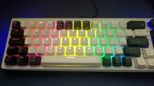 Teclado AG68 da zifriend com cores vibrantes - Produtos Físicos