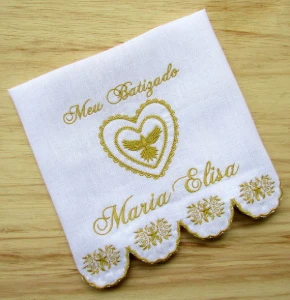 Toalha em Linho para Batizado com Barrado Bordado - Artesanato e Personalizados