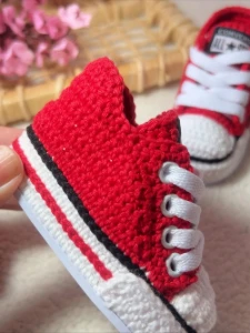 All Star de Crochê Vermelho - Artesanato e Personalizados
