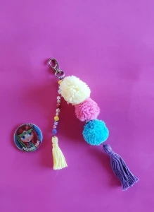 Chaveiro Pompom para Bolsas - Artesanato e Personalizados