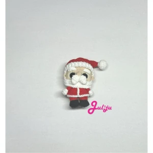 Papai Noel em Amigurumi 15 cm - Artesanato e Personalizados