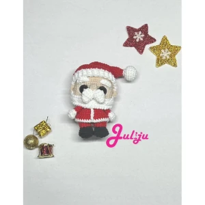 Papai Noel em Amigurumi 15 cm - Artesanato e Personalizados