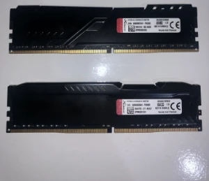 Memória RAM 2x8GB DDR4 2400mhz - Produtos Físicos