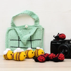 Jogo da Velha com Abelhas e Joaninhas em Amigurumi - Artesanato e Personalizados