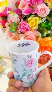 Caneca Floral de Porcelana Personalizada - 240 ml - Artesanato e Personalizados