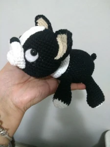 Boston Terrier Amigurumi - Artesanato e Personalizados