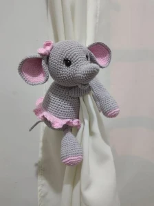 Amigurumi Elefante Menina - Crochê - Artesanato e Personalizados