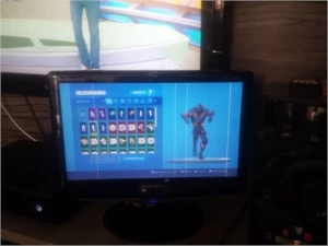 CONTA FORTNITE COM CHAVE DE SALA PERSONALIZADA PRA XBOX E PC