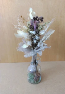 Arranjo com flores desidratadas - Marrom - Artesanato e Personalizados