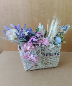 Sacolinha decorada com flores desidratadas - Artesanato e Personalizados