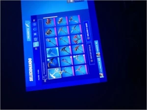 Conta Fortnite Season 5 capítulo 1 com glow e batman bundle