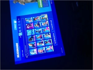 Conta Fortnite Season 5 capítulo 1 com glow e batman bundle