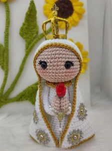 Santinha em crochê - Nossa Senhora - Artesanato e Personalizados