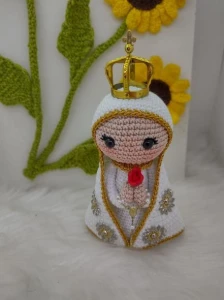 Santinha em crochê - Nossa Senhora - Artesanato e Personalizados
