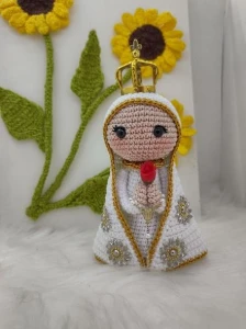 Santinha em crochê - Nossa Senhora - Artesanato e Personalizados