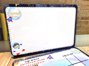 Lousa MDF Astronauta sem Alça e Jogos no Verso - Artesanato e Personalizados