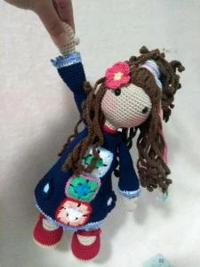 Boneca Hippie em crochê - Artesanato e Personalizados