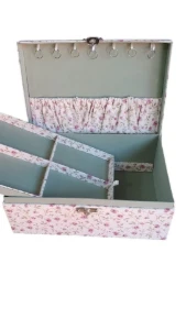 Porta-Joias Grande em Linho Floral de 4 Andares - Artesanato e Personalizados